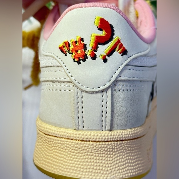 NWOB Tom & Jerry Limited Edition Throwback Revenge sneaker (2 sets of laces) - Picture 13 of 14